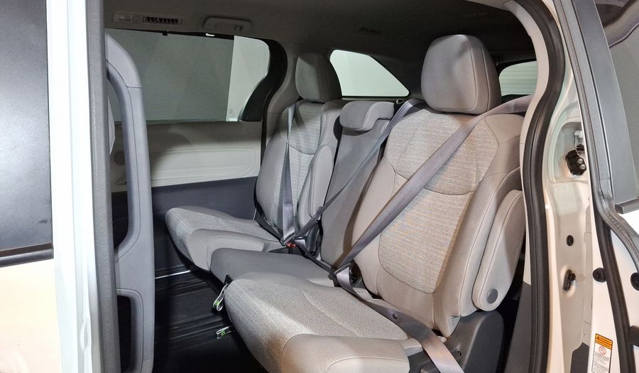 Toyota Sienna 2.5 HEV XLE AUTO Minivan 2022
