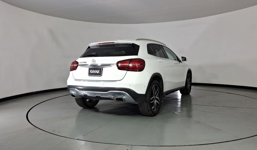 Mercedes Benz Clase Gla 1.6 GLA 200 SPORT DCT Suv 2019
