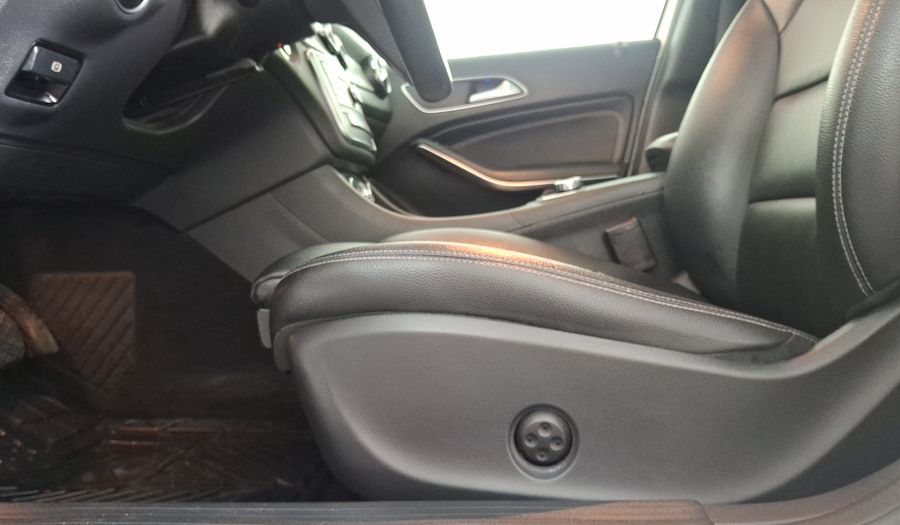 Mercedes Benz Clase Gla 1.6 GLA 200 SPORT DCT Suv 2019
