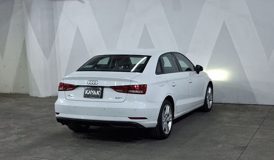 Audi A3 2.0 TFSI DYNAMIC Sedan 2017