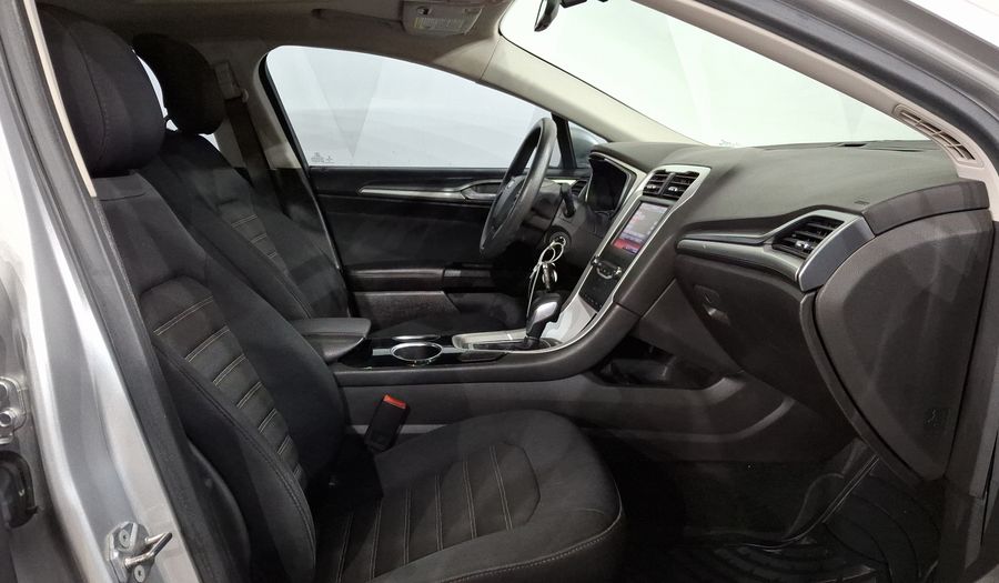 Ford Fusion 2.5 SE I4 NAV MR AT Sedan 2013