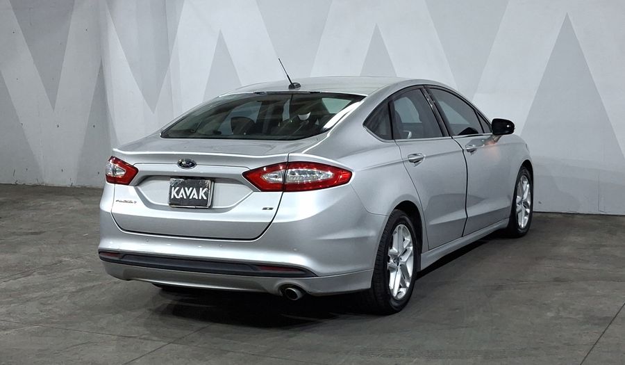 Ford Fusion 2.5 SE I4 NAV MR AT Sedan 2013