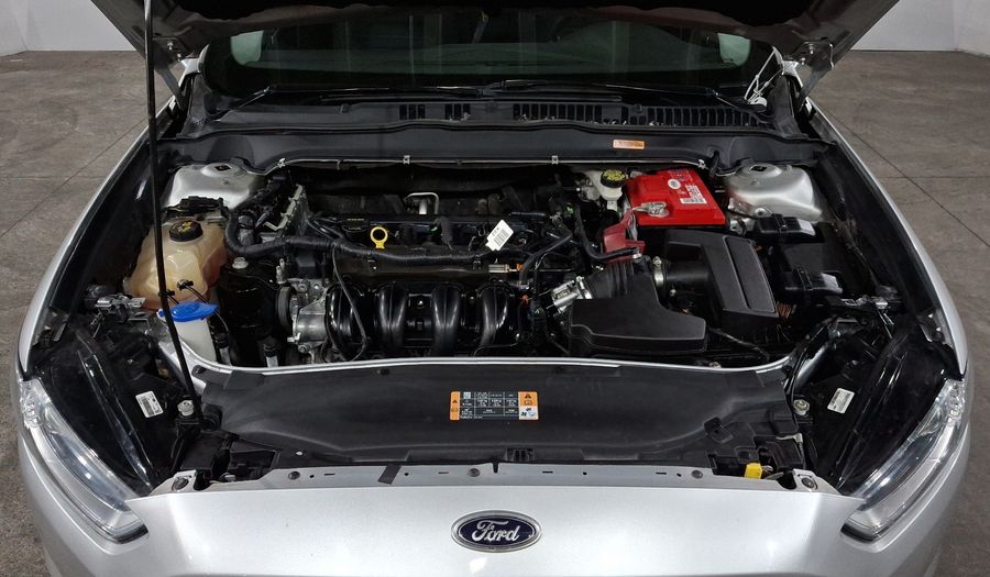 Ford Fusion 2.5 SE I4 NAV MR AT Sedan 2013