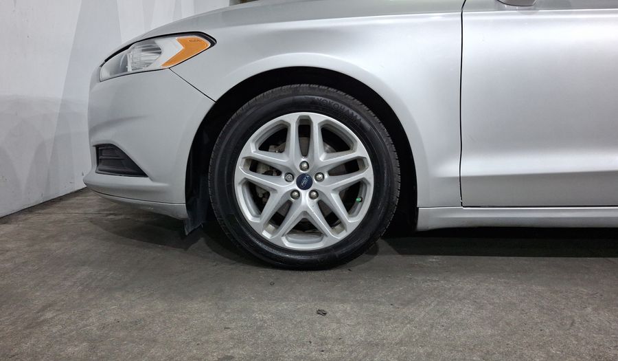 Ford Fusion 2.5 SE I4 NAV MR AT Sedan 2013