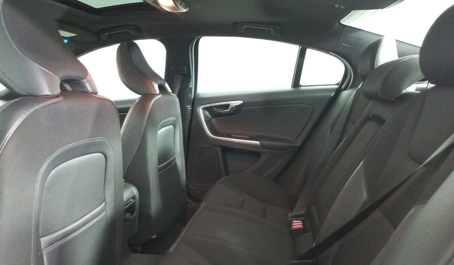 Volvo S60 2.0 SPORT T4 Sedan 2016