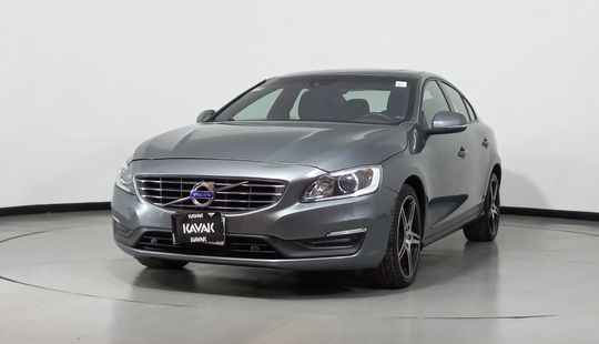 Volvo • S60