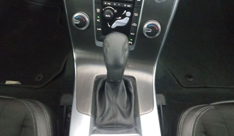 Volvo S60 2.0 SPORT T4 Sedan 2016