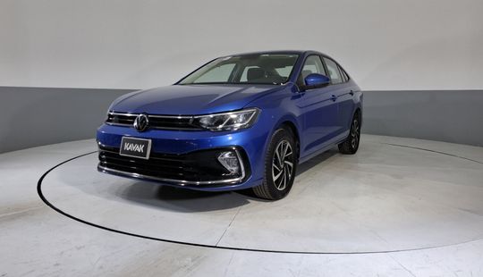 2023 • 74,666 km • Automático