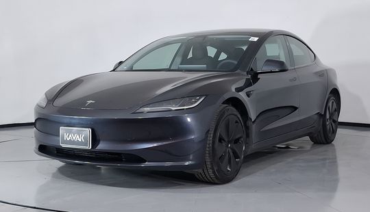 Tesla • Model 3