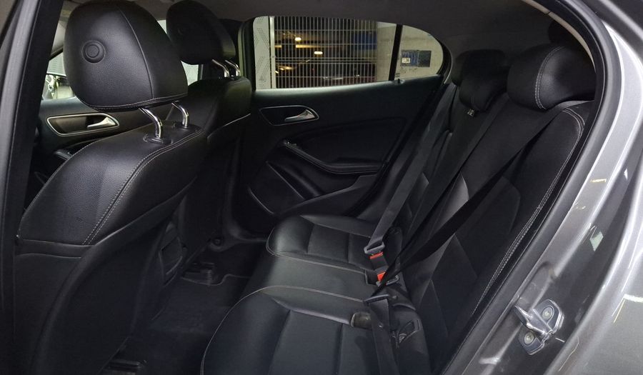 Mercedes Benz Clase Gla 1.6 GLA 200 DCT Suv 2019