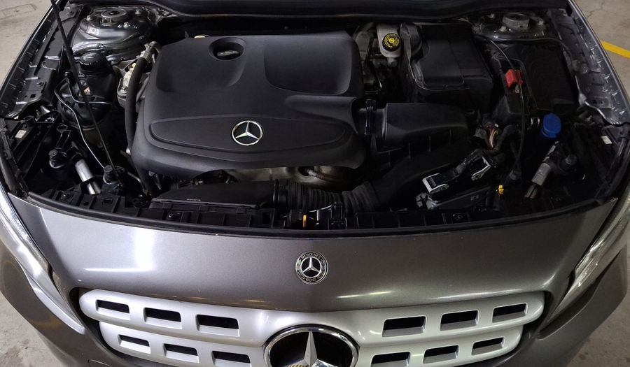 Mercedes Benz Clase Gla 1.6 GLA 200 DCT Suv 2019