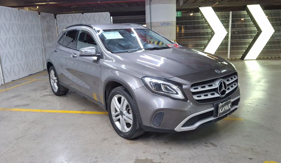 Mercedes Benz Clase Gla 1.6 GLA 200 DCT Suv 2019