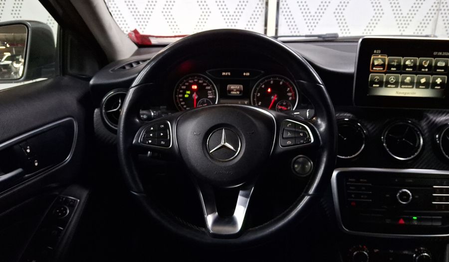 Mercedes Benz Clase Gla 1.6 GLA 200 DCT Suv 2019
