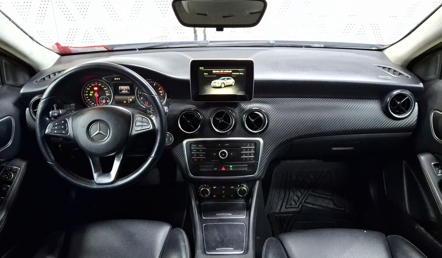 Mercedes Benz Clase Gla 1.6 GLA 200 DCT Suv 2019
