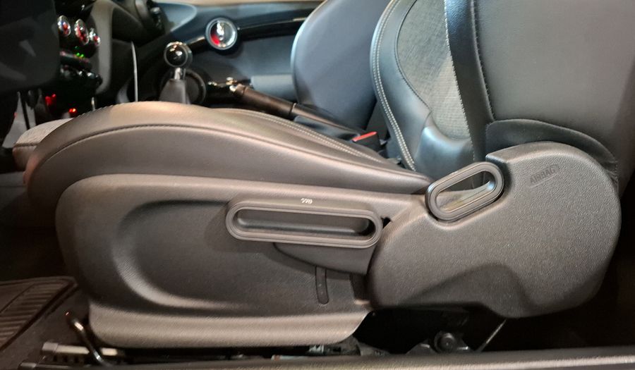 Mini Cooper 1.5 COOPER CHILI Hatchback 2021