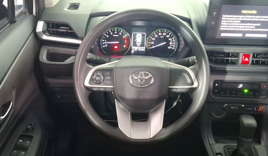 Toyota Avanza 1.5 XLE CVT Minivan 2022
