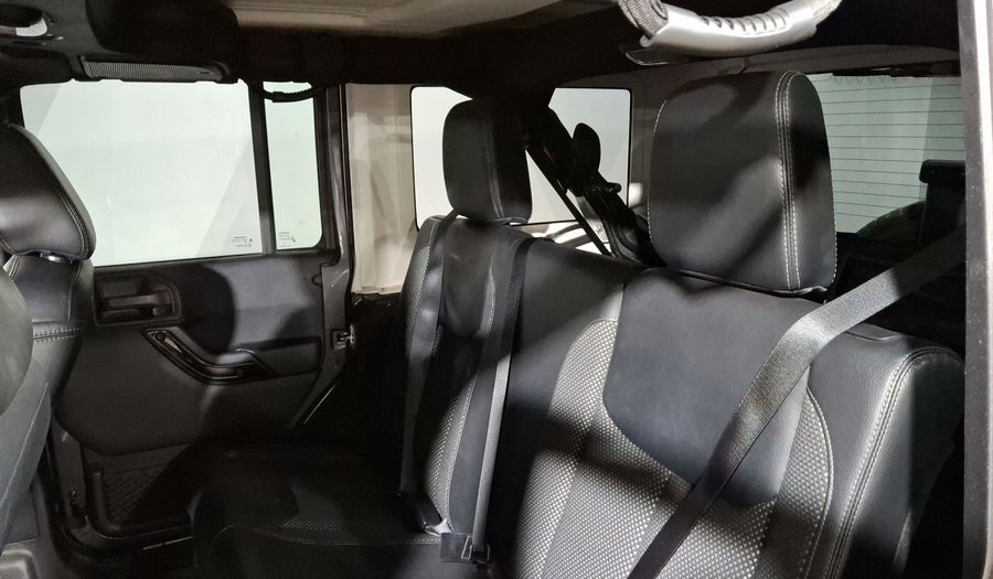 Jeep Wrangler 3.6 UNLIMITED SAHARA BACKCOUNTRY 4X4 ATX Suv 2016