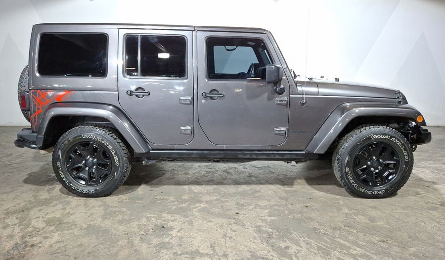 Jeep Wrangler 3.6 UNLIMITED SAHARA BACKCOUNTRY 4X4 ATX Suv 2016