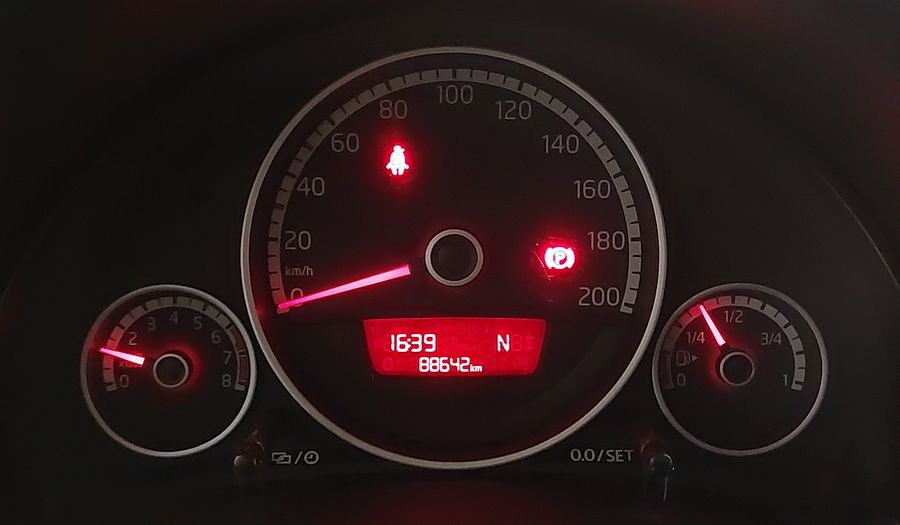 Volkswagen Up 1.0 12V E-FLEX CROSS UP! I-MOTION Hatchback 2015