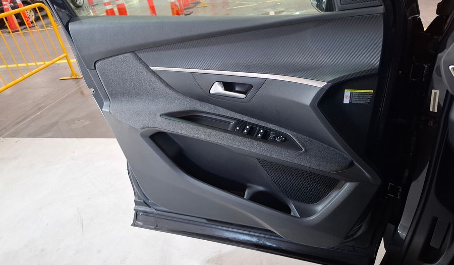 Peugeot 5008 1.6 ALLURE TIPTRONIC Minivan 2018
