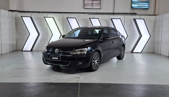 Volkswagen • Vento