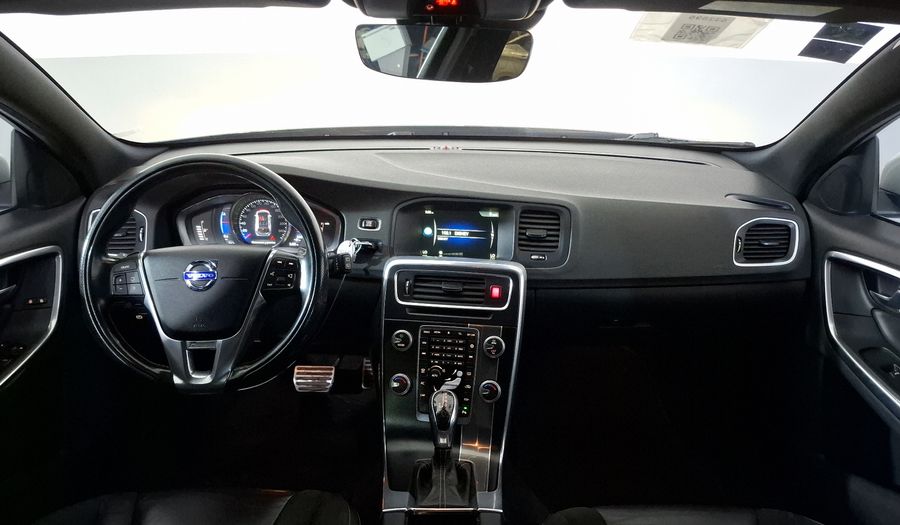 Volvo V60 2.0 R-DESIGN T4 Wagon 2016