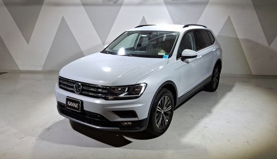 Volkswagen • Tiguan