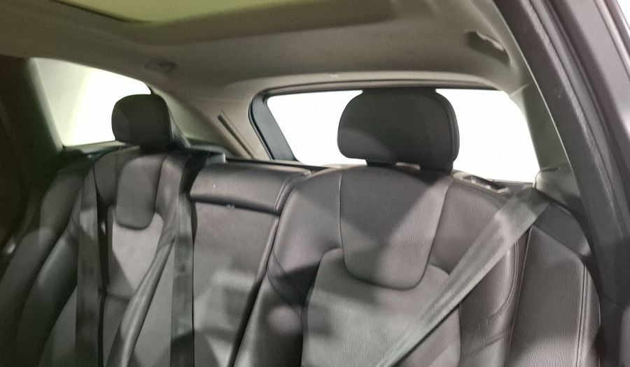 Volvo Xc60 2.0 B5 MHEV MOMENTUM AUTO AWD Suv 2022