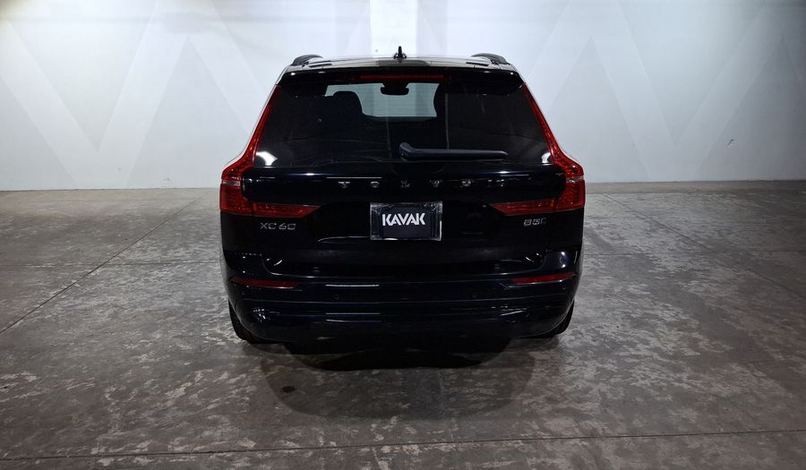 Volvo Xc60 2.0 B5 MHEV MOMENTUM AUTO AWD Suv 2022