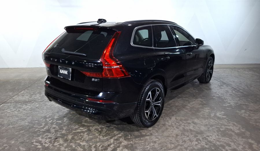 Volvo Xc60 2.0 B5 MHEV MOMENTUM AUTO AWD Suv 2022