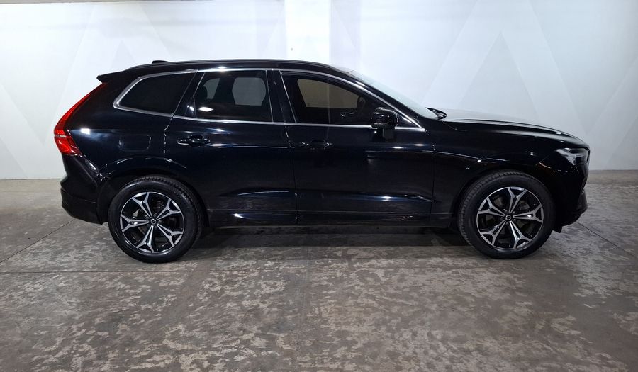 Volvo Xc60 2.0 B5 MHEV MOMENTUM AUTO AWD Suv 2022