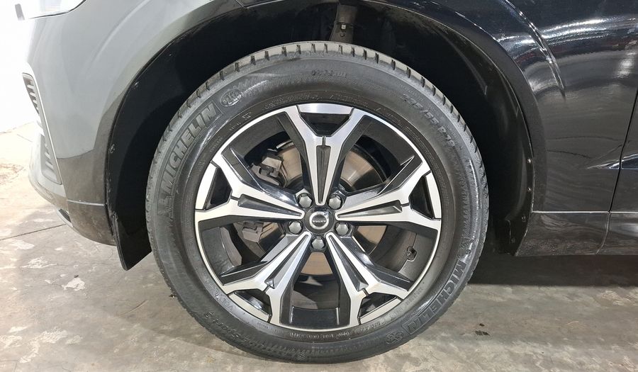Volvo Xc60 2.0 B5 MHEV MOMENTUM AUTO AWD Suv 2022