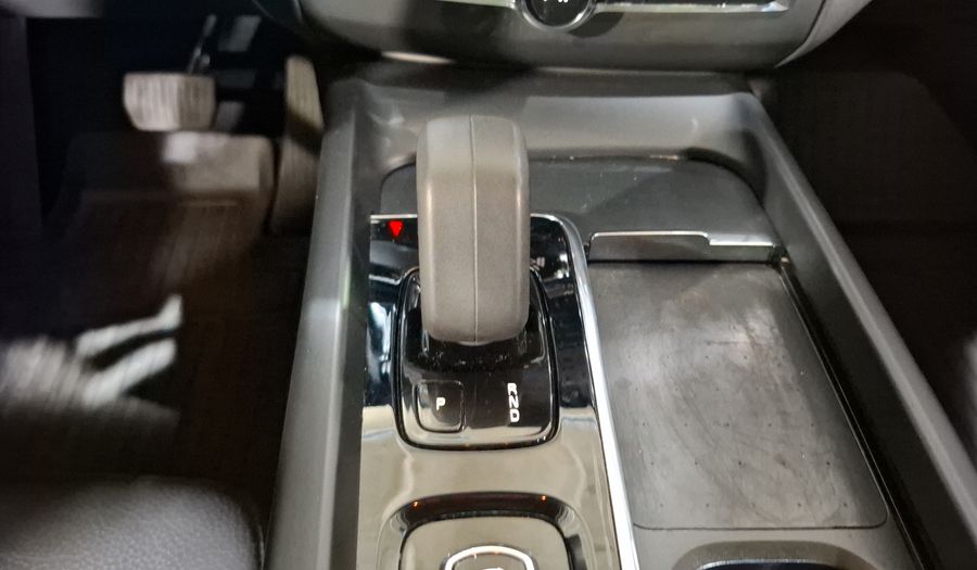 Volvo Xc60 2.0 B5 MHEV MOMENTUM AUTO AWD Suv 2022