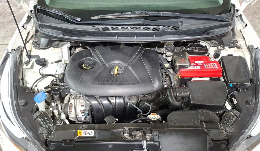 Hyundai Elantra 1.8 GLS AT Sedan 2016