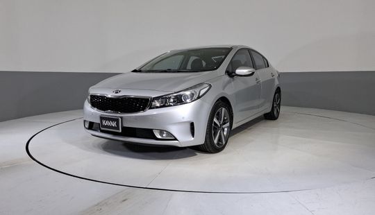 2017 • 125,350 km • Automático