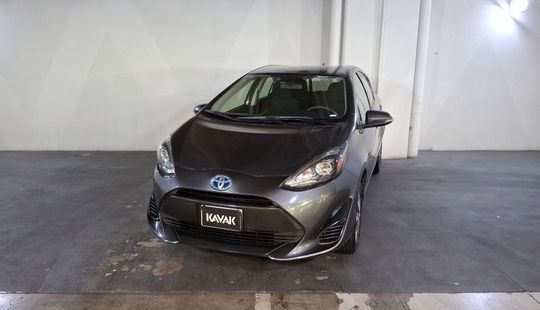 Toyota • Prius C