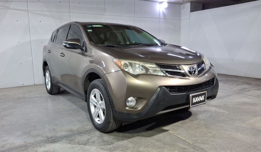 Toyota Rav4 2.5 XLE AT Suv 2013