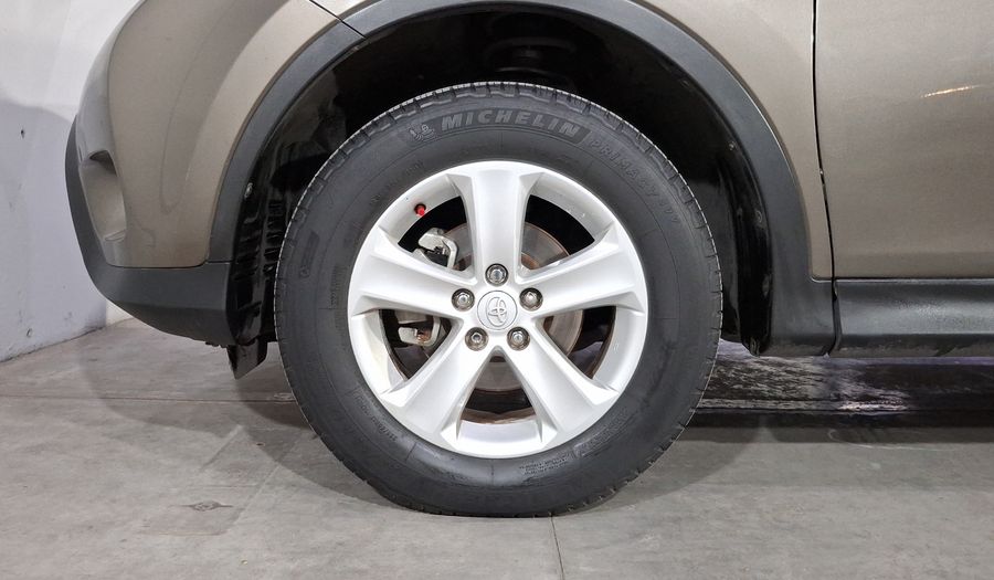 Toyota Rav4 2.5 XLE AT Suv 2013