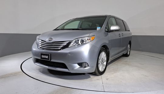 Toyota • Sienna