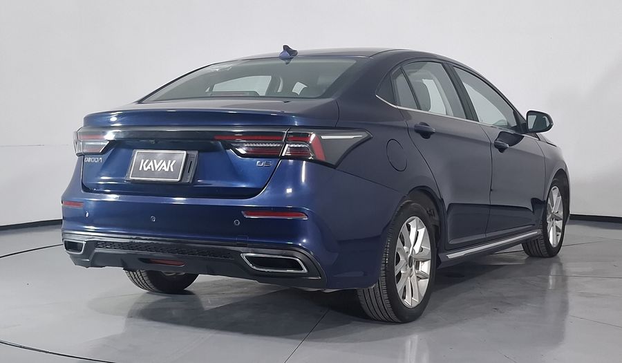 Omoda O5 1.5 LIFE CVT Sedan 2024