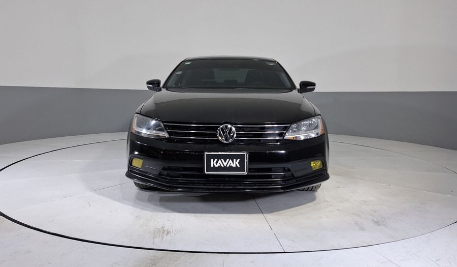 Volkswagen Jetta 2.5 COMFORTLINE MT BOLSAS AIRE DEL. Sedan 2017
