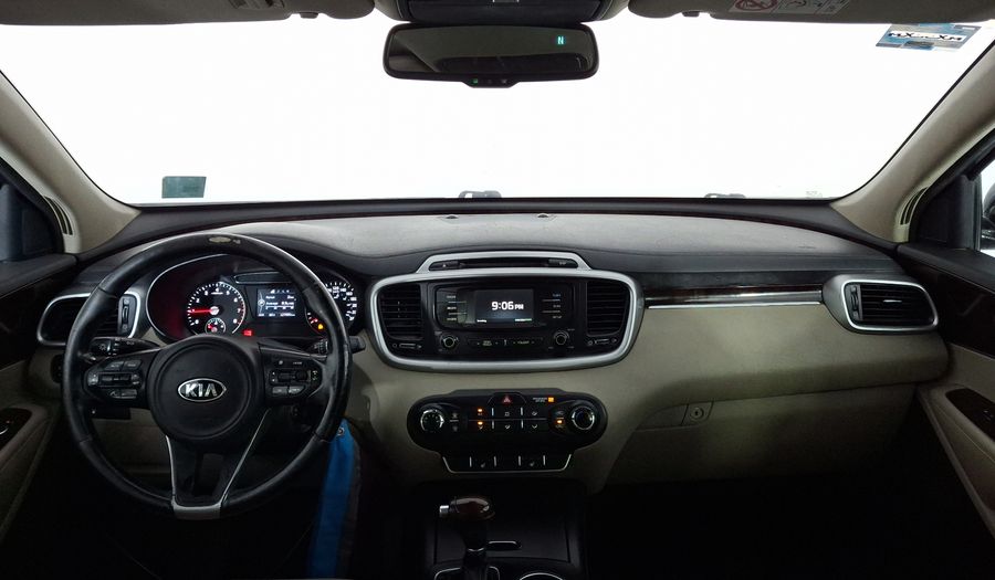 Kia Sorento 2.4 LX AT Suv 2017