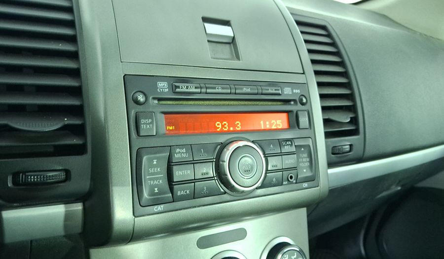 Nissan Sentra 2.0 EMOTION CVT Sedan 2011