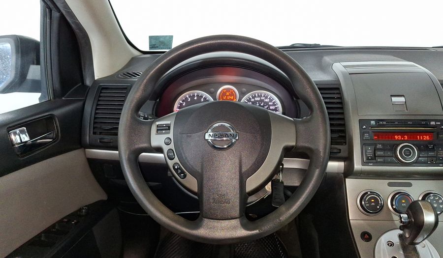Nissan Sentra 2.0 EMOTION CVT Sedan 2011
