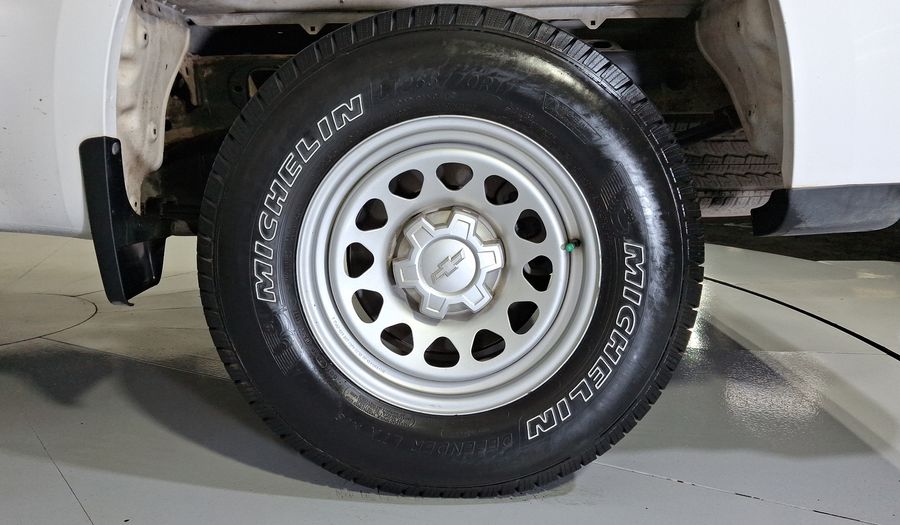 Chevrolet Silverado 1500 4.3 SILVERADO WT CAB REG B AUTO 4WD Pickup 2020