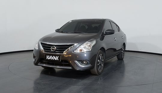 Nissan • Versa
