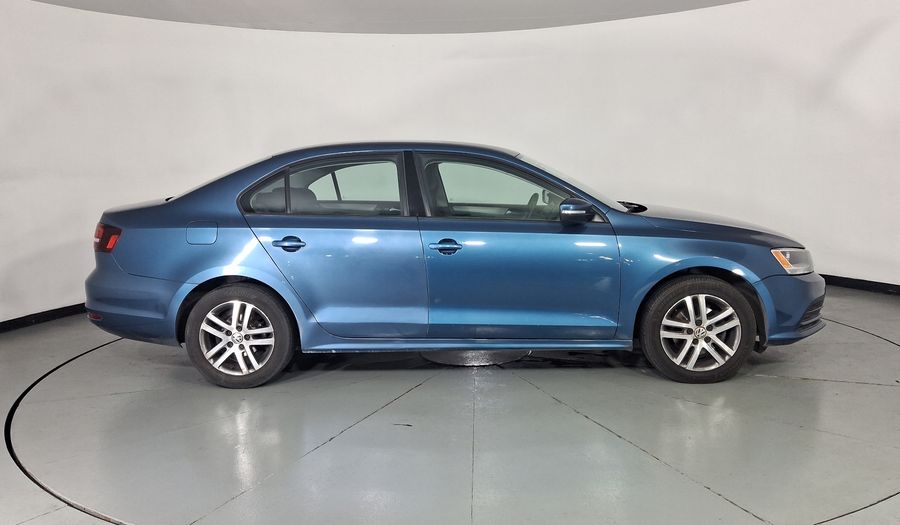 Volkswagen Jetta 2.5 TRENDLINE TIP. Sedan 2016