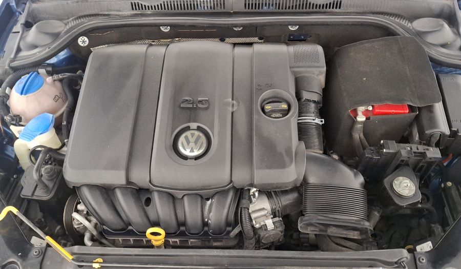 Volkswagen Jetta 2.5 TRENDLINE TIP. Sedan 2016