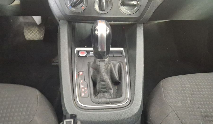 Volkswagen Jetta 2.5 TRENDLINE TIP. Sedan 2016