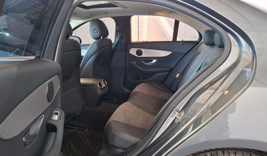 Mercedes Benz Clase C 2.0 200 AVANTGARDE AUTO Sedan 2020